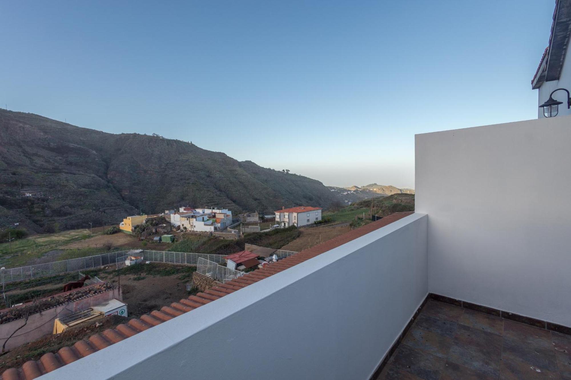 Balcon De La Mina Suites - Aircon And Terrace With Views Vega de San Mateo Exterior photo